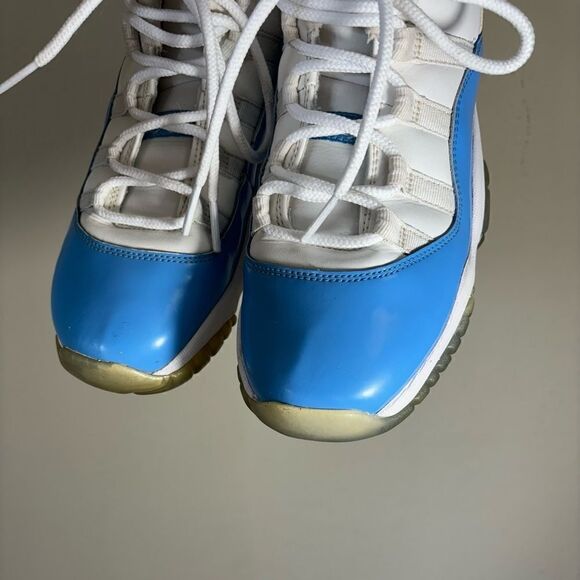 Nike Air Jordan 11 Retro UNC White Blue Sneakers Size 7 - Picture 5 of 12